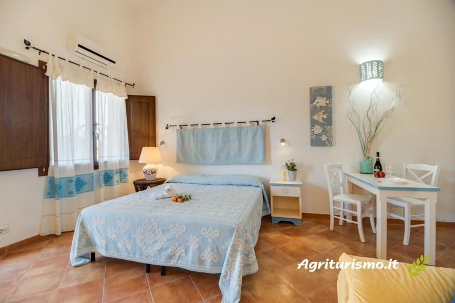 Agriturismo Campesi Casale Tra Le Vigne Aglientu Esterno foto